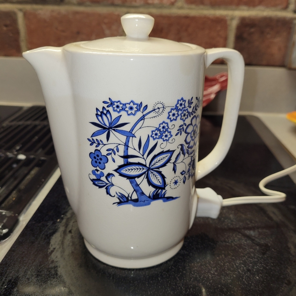 Vintage Electric Teapot with Blue Floral Design / Vintage Teapot Japan